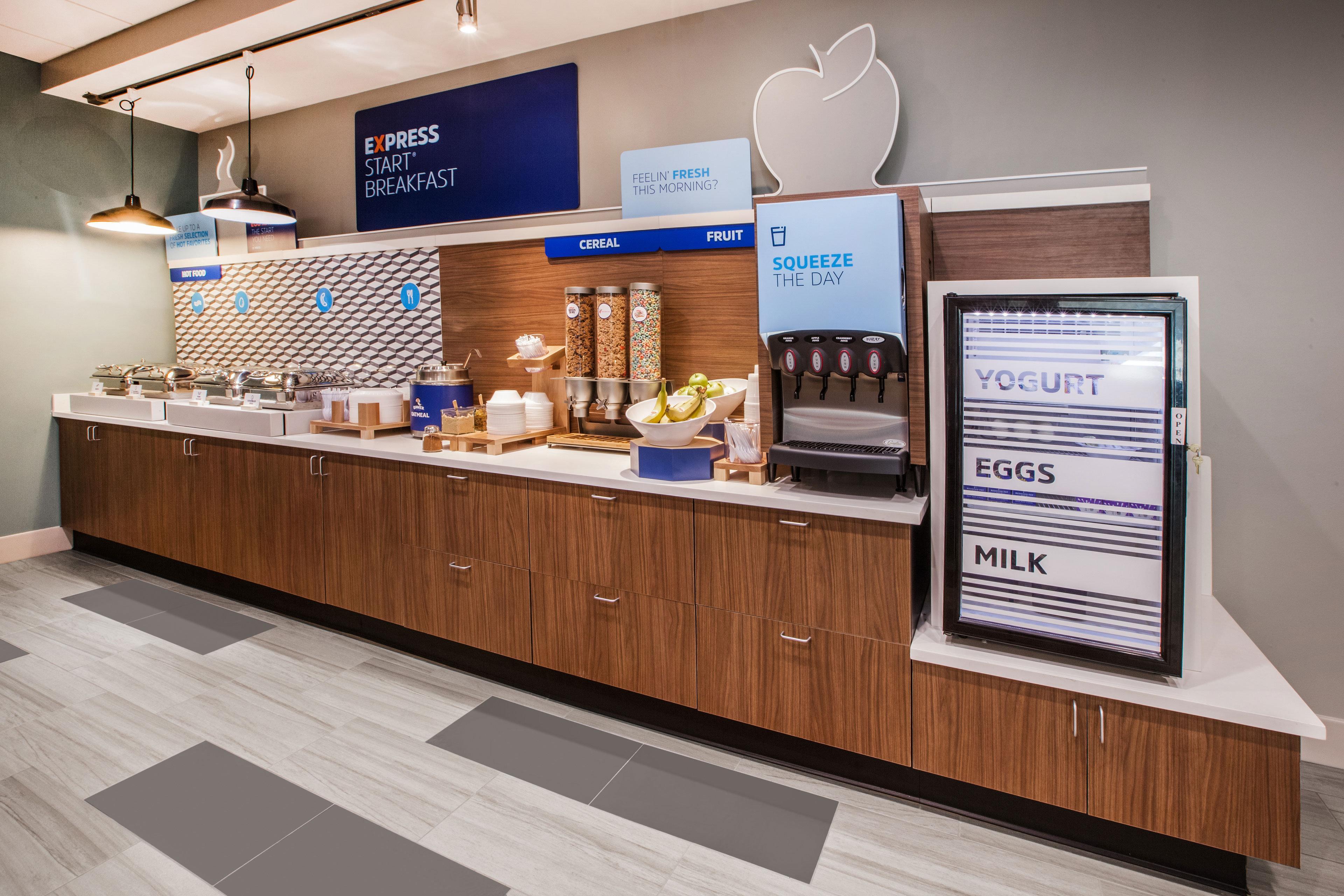 Holiday Inn Express Hotel & Suites Forest By Ihg Экстерьер фото